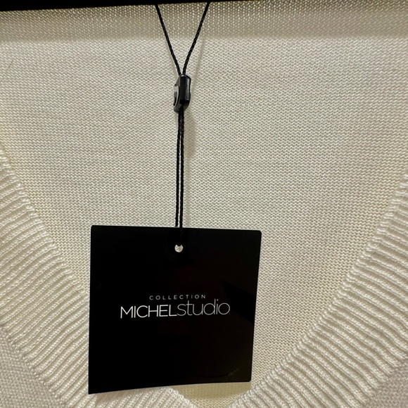 NWT. Womens white pull-on sweater with ruffle - Picture 4 of 4